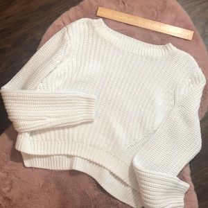 Cropped H&M white sweater